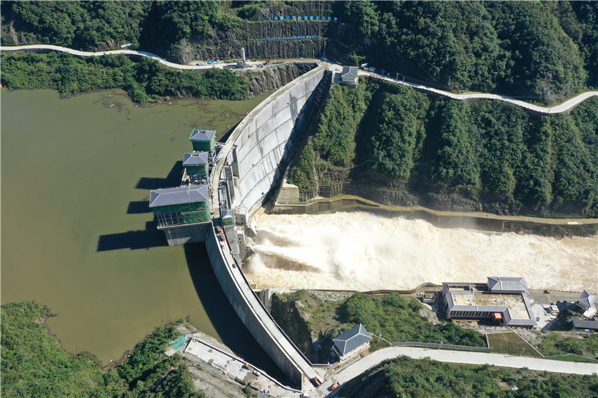 航拍引漢濟渭三河口水利樞紐。劉正根攝